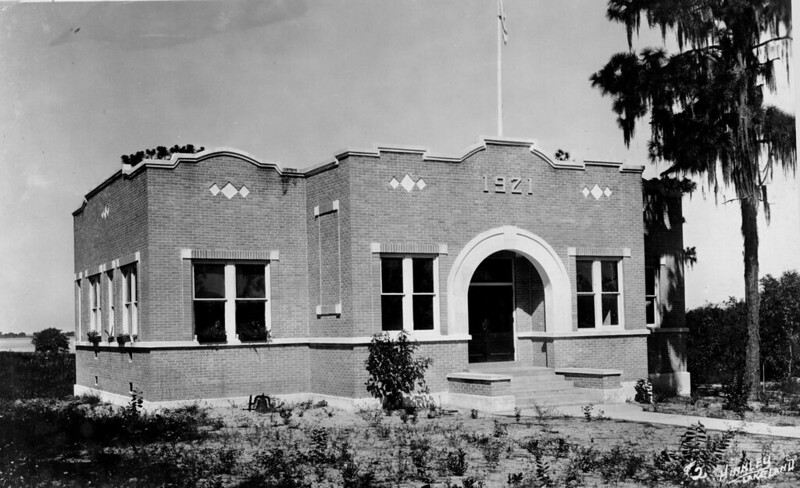 Babson Park School in 1921.